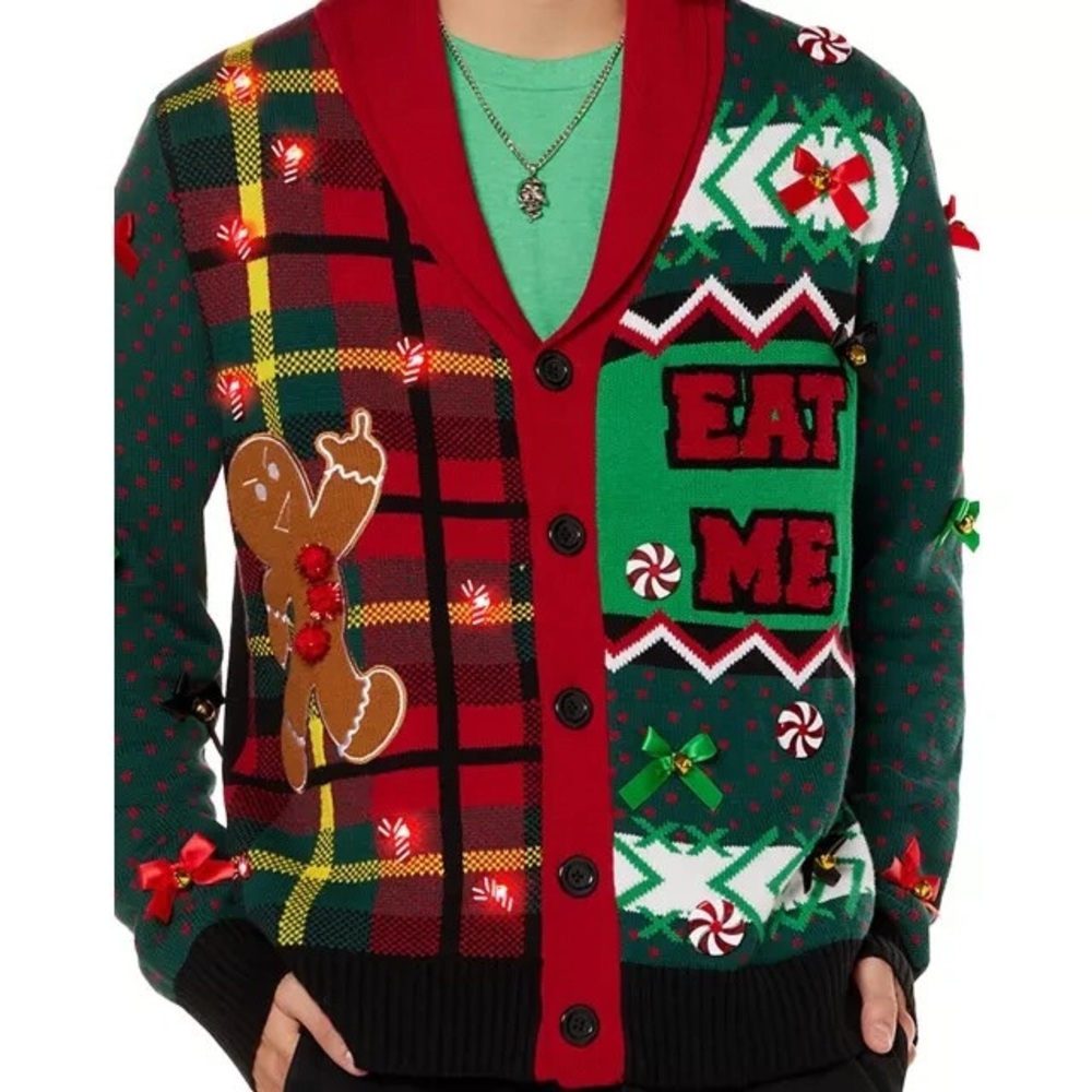 SPENCER’S Men’s light up Christmas sweater size XL